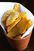 Potato wedges with salt