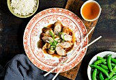 Chicken poached in stock with rice (China)