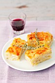 Potatoes au gratin with thyme