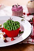 Christmas cupcakes with cranberries