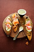 Crostini with smoked salmon and pickled ginger