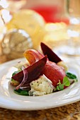 A winter salad with beetroot, Gorgonzola and pears