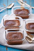Moelleux au Chocolat in glass baking dishes