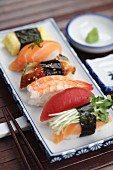Nigiri-Sushi mit Wasabi (Japan)