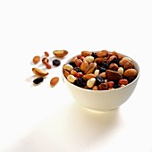 bowl of mixed nuts and raisins