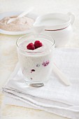 Joghurt-Smoothie mit Beeren & Kama (Estland)