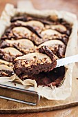 Brownies with marzipan, pears and walnuts
