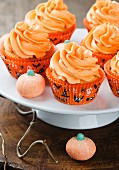 Herbstliche Kürbis-Cupcakes