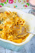 Baked macaroni with cheese