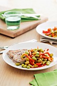 Tuna steak with a bean and pepper medley