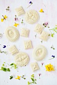 Springerle (anise biscuits with an embossed design) with flowers