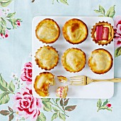 Mini vanilla cream and rhubarb pies