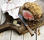 Leg of lamb with a spicy hazelnut crust