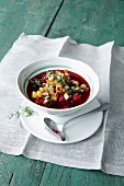 Beetroot stew with potatoes