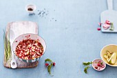 Vinaigrette with radishes and apple