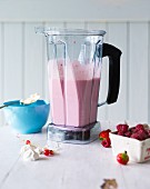 A berry smoothie made with meringue, milk and mascarpone