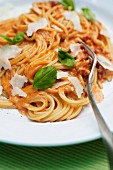 Spaghetti Aurora (spaghetti with creamy tomato sauce)