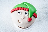 Lustiger Weihnachtsmann-Cupcake