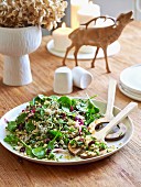 Wheat salad with spinach, onions and dried cranberries