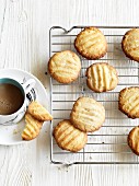 Biscuits und Tee (England)