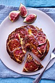 Fig tart, slices cut