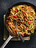 Spaghetti with green beans, anchovies and tomatoes