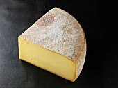 Fromage a raclette (French cow's milk cheese)