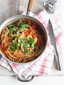 Spaghetti al pomodoro (Spaghetti mit Tomatensauce, Italien)