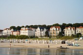 Villen mit Meerblick an der Strandpromenade von Bansin auf der Insel Usedom