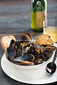 Mussels with cider and bacon