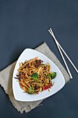 Fried noodles with beef and vegetables (Asia)