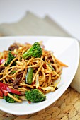 Fried noodles with broccoli and peppers (Asia)