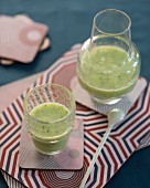 Apple and celery smoothies