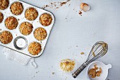 Apple muffins with crumbles