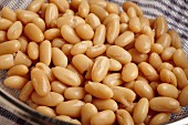 White beans (also known as cannellini or pinto beans)