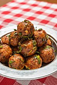 Bulgur Köftesi (spicy bulgur balls from Turkey)