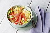 Ham pasta with pointed cabbage and red pepper