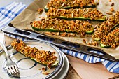 Oven-roasted courgettes with a vegan quinoa crust