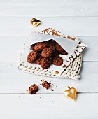Vegan sesame seed and cocoa biscuits for Christmas