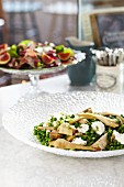 Peas with mint, fennel and mozzarella