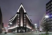 The illuminated Chilehaus, office building the Hamburg Kontorhausviertel, Hansestadt Hamburg