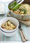 Spaghetti carbonara garnished with parsley