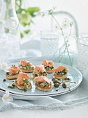 Pikelets with salmon and capers