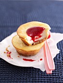 Mini cheesecakes with berry jelly
