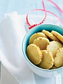 Shortbread with rosemary and nuts
