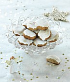 Spiced biscuits in a glass bowl