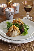 Crispy pastry parcels with salad