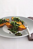 Sweet potatoes with a rocket and mushroom medley