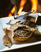 Gratinated truffle rolls