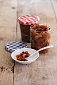 Apple chutney with raisins